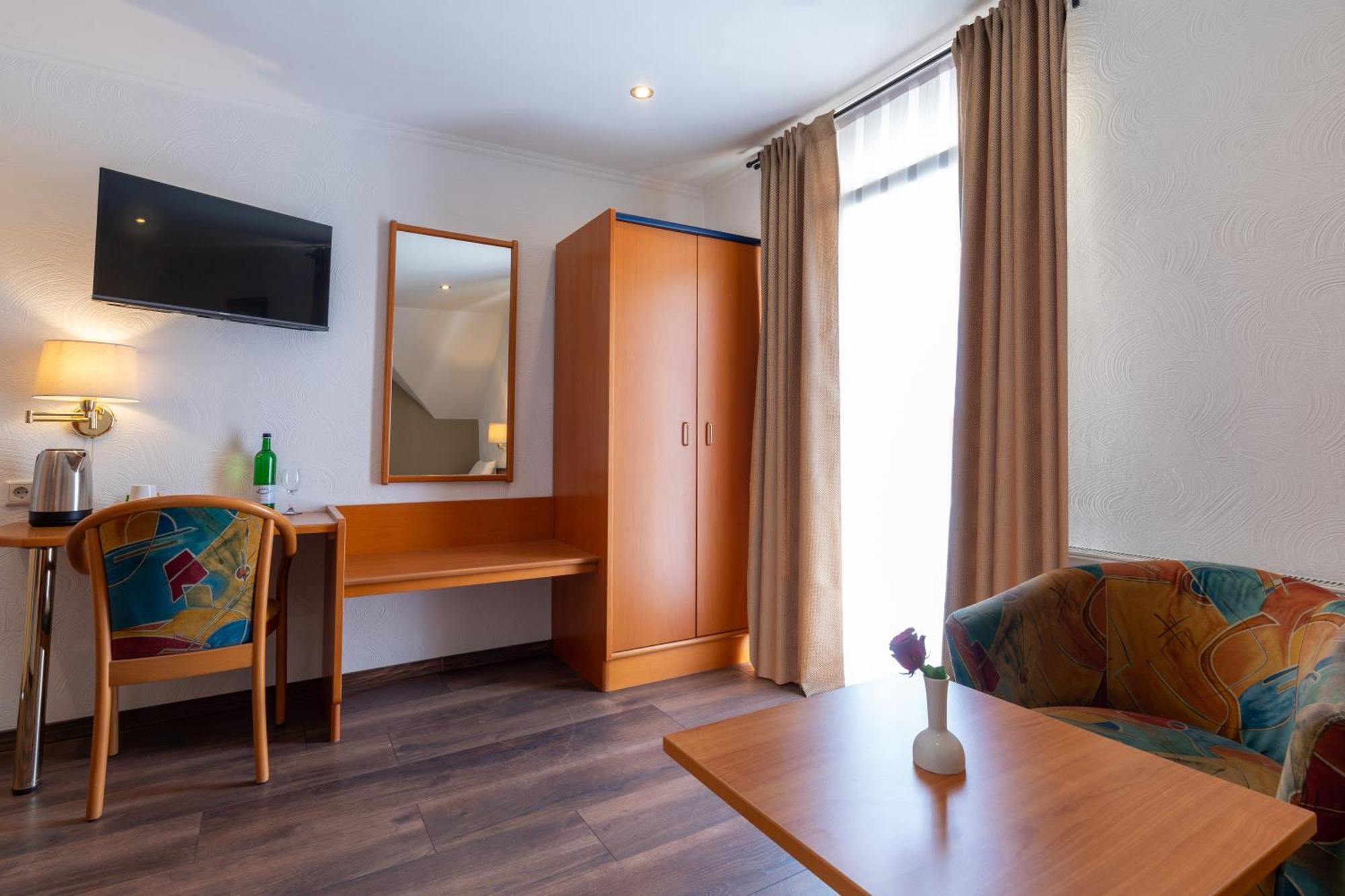 Jupa'S Hotel Дюссельдорф Екстер'єр фото