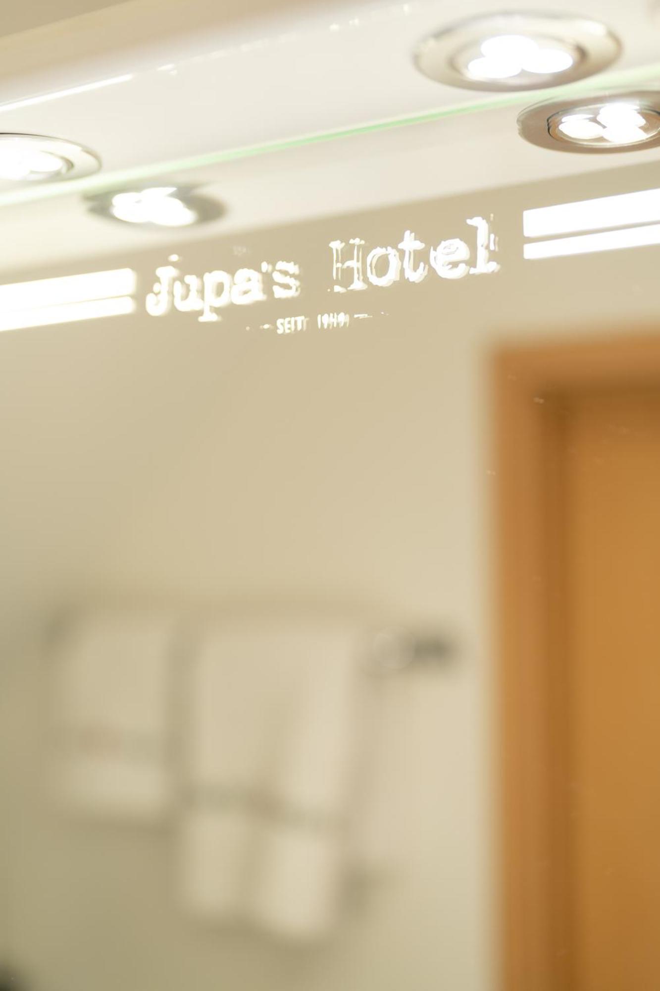 Jupa'S Hotel Дюссельдорф Екстер'єр фото